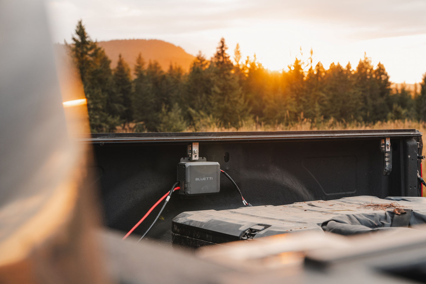 Bluetti Charger-1 – Rapid Vehicle-to-Power Station Charging on the Go