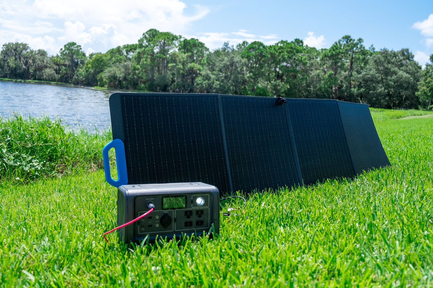 Bluetti PV200 Portable Solar Panel (200W)