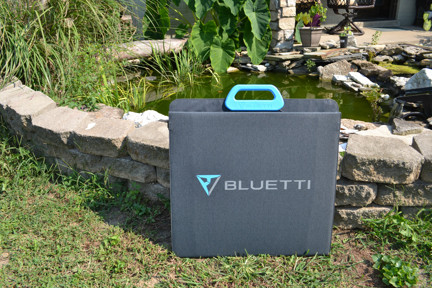 Bluetti PV200 Portable Solar Panel (200W)